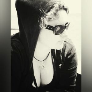 Meet your Posher, Sky